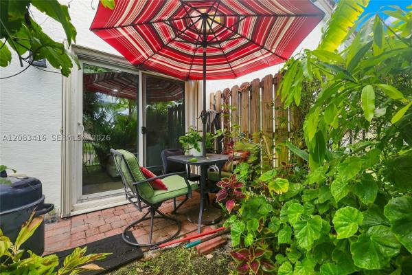 Charleston Commons, 4321 Braxton Ave, West Palm Beach, Florida 33417, image 3