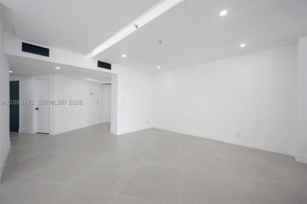 Hamptons West, 20281 E Country Club Dr #1008, Aventura, Florida 33180, image 3