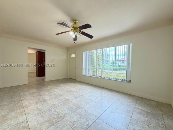 College Park, 231 NW 4th St, Deerfield Beach, Florida 33441, image 3
