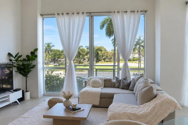 Vizcayne South, 253 NE 2nd St #229, Miami, Florida 33132, image 2
