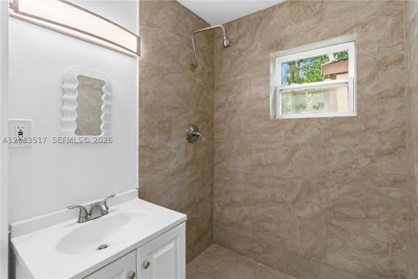 Fulfordale, 16860 NE 3rd Ct, North Miami Beach, Florida 33162, image 3