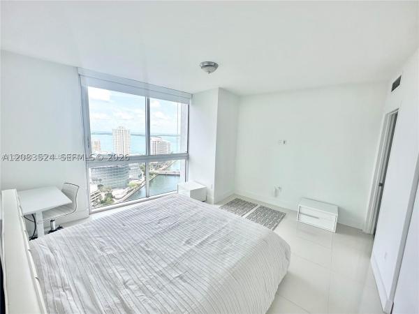Icon Brickell Tower 2, 495 Brickell Ave #2702, Miami, Florida 33131, image 2