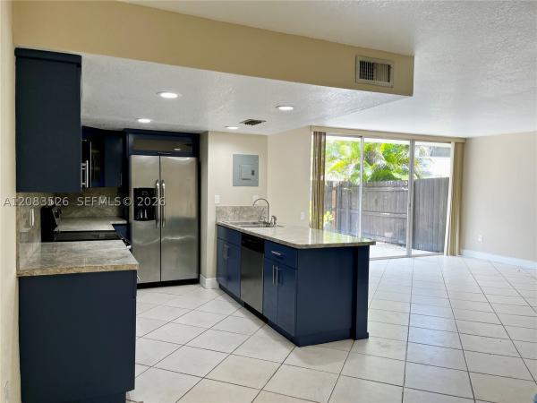 7015 SW 111th Pl, Unincorporated Dade County, Florida 33173, image 2