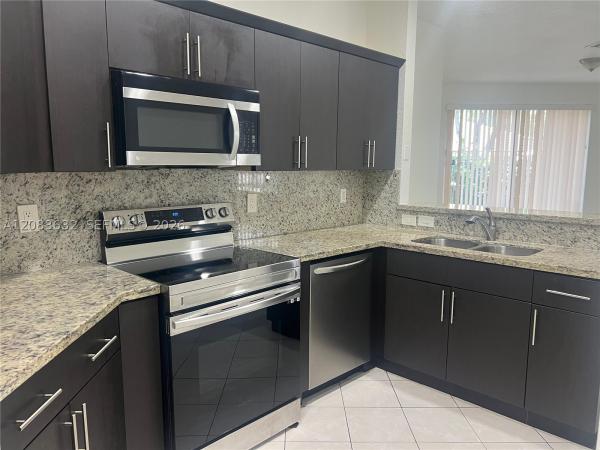 Pine Bay, 9040 NW 54th St, Sunrise, Florida 33351, image 2