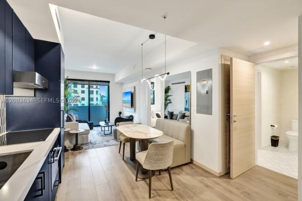4220 Laguna St #403, Coral Gables, Florida 33146, image 1