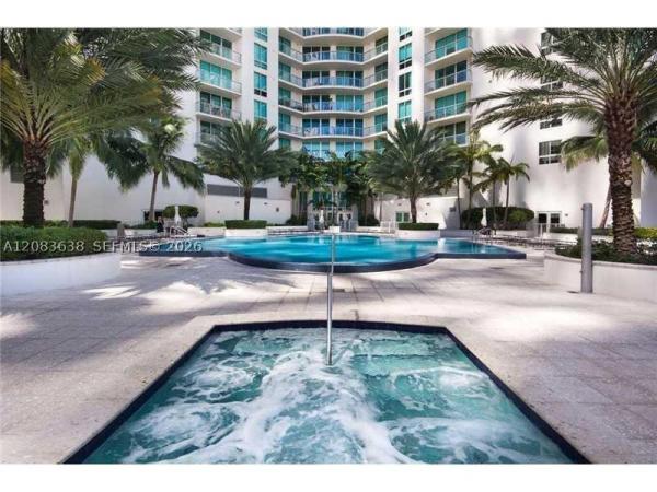 Met 1, 300 S Biscayne Blvd #L-608, Miami, Florida 33131, image 2