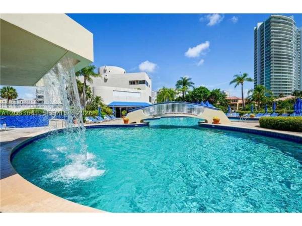 Turnberry Isle North, 19707 Turnberry Way #4L, Aventura, Florida 33180, image 1