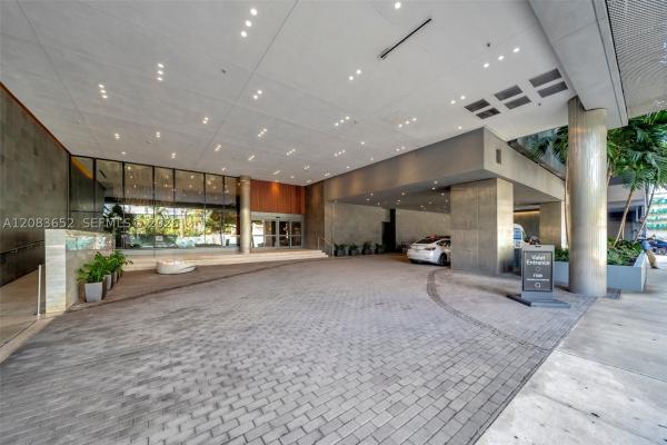 Rise Brickell City Centre, 88 SW 7th St #3203, Miami, Florida 33130, image 2