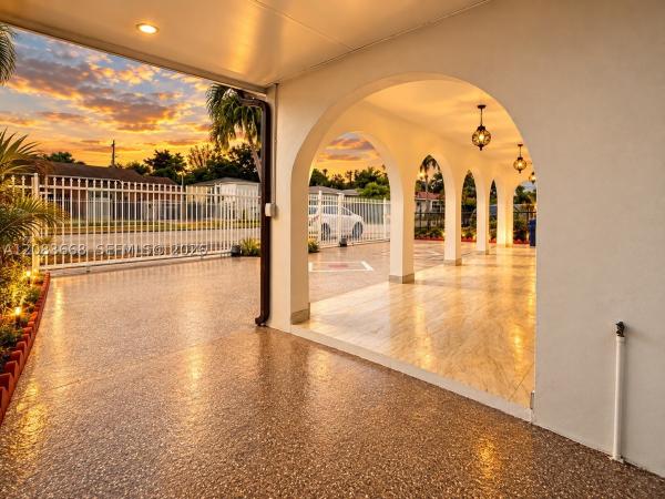 Borel, 911 NW 30th Pl, Miami, Florida 33125, image 2