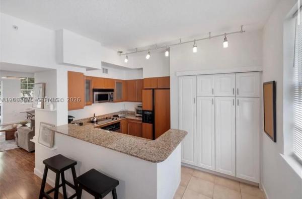 2080 Ocean Drive, 2069 S Ocean Dr #TH-8, Hallandale Beach, Florida 33009, image 2