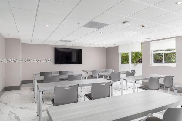 Fortune House, 185 SE 14th Ter #2512, Miami, Florida 33131, image 2