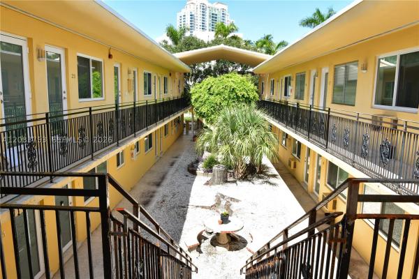 Golden Dreams, 65 W Washington Ave #26, Miami Beach, Florida 33139, image 3