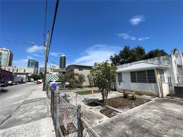 St James Park, 36 NW 32nd St, Miami, Florida 33127, image 3