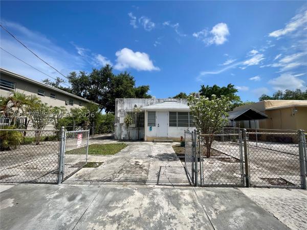 St James Park, 36 NW 32nd St, Miami, Florida 33127, image 2