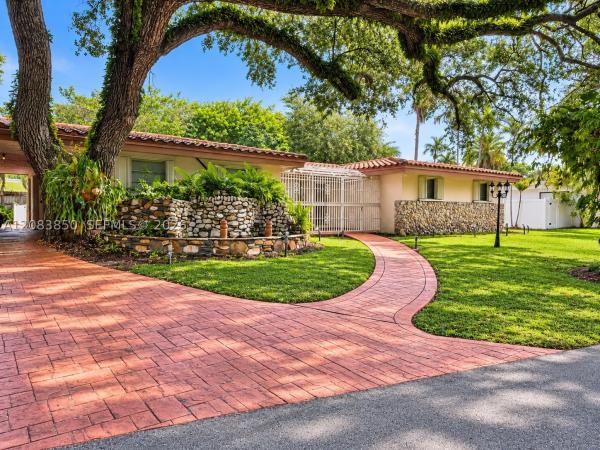 2161 NE 190th Ter, Unincorporated Dade County, Florida 33179, image 3
