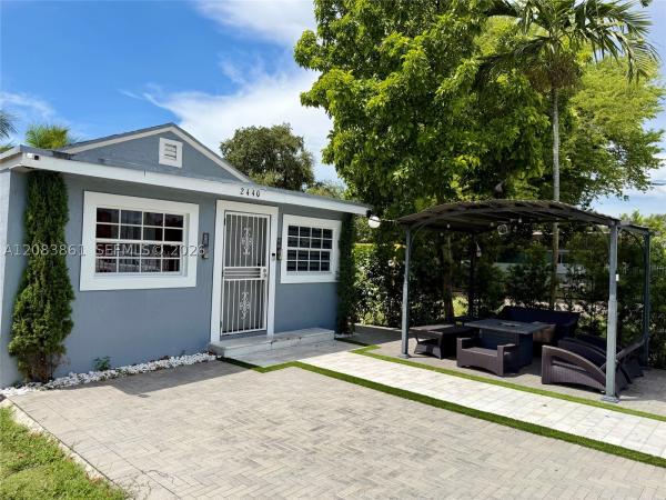 2440 NW 57th St, Unincorporated Dade County, Florida 33142, image 3