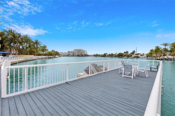 The Esquire House, 4720 Pine Tree Dr #6, Miami Beach, Florida 33140, image 3