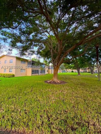 Oriole Gardens 3, 7680 NW 1st St #107, Margate, Florida 33063, image 2