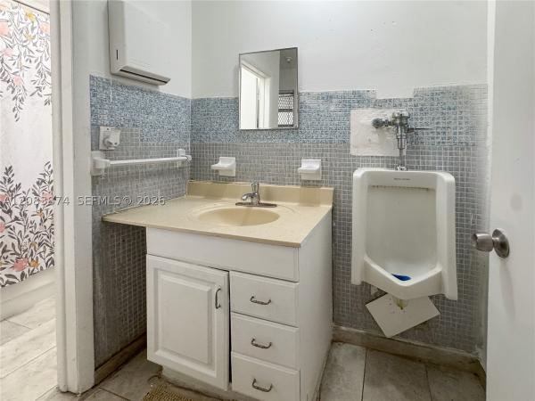 River Gardens, 519 NW 23rd Ave, Fort Lauderdale, Florida 33311, image 2