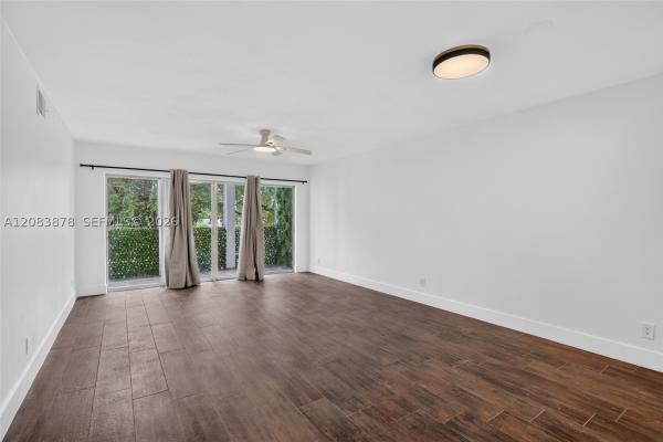 Las Brisas, 1939 Jefferson St #204, Hollywood, Florida 33020, image 1