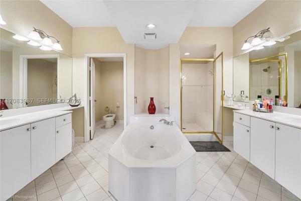 Captiva At Doral Isles, 10710 NW 66th St #313, Doral, Florida 33178, image 3
