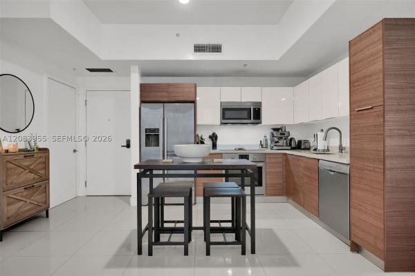 Brickell Ten, 1010 SW 2nd Ave #2005, Miami, Florida 33130, image 2