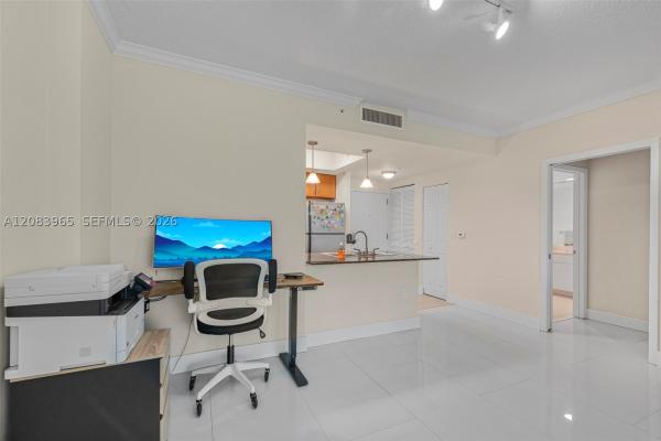 Cite On The Bay East, 2000 N Bayshore Dr #408, Miami, Florida 33137, image 3