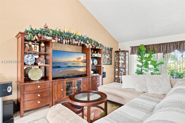 18209 NW 61st Ct, Hialeah, Florida 33015, image 3