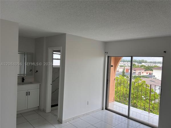 Golden Gate, 460 E 23rd St #410, Hialeah, Florida 33013, image 3