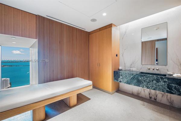 300 Biscayne Blvd Way #3908, Miami, Florida 33131, image 2