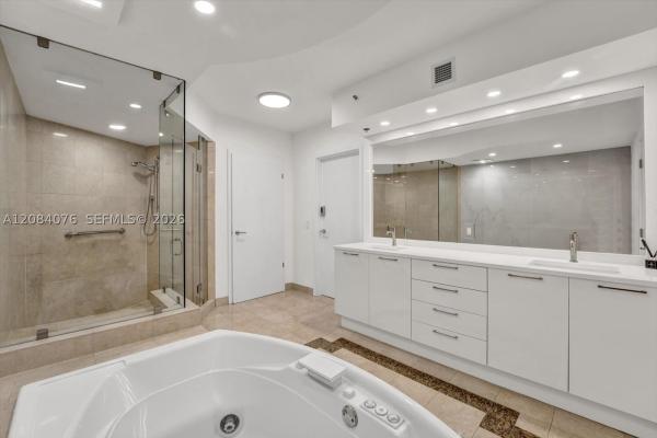 Ocean Three, 18911 Collins Ave #606, Sunny Isles Beach, Florida 33160, image 2