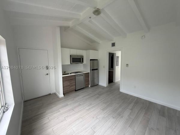 Eva, 1450 Meridian Ave #202, Miami Beach, Florida 33139, image 2