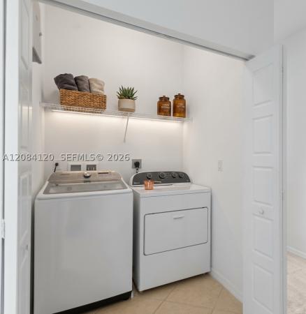 878 NE 191st St, Unincorporated Dade County, Florida 33179, image 2