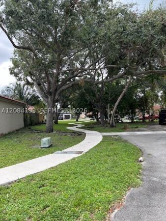9136 NW 192nd Ter, Hialeah, Florida 33018, image 2