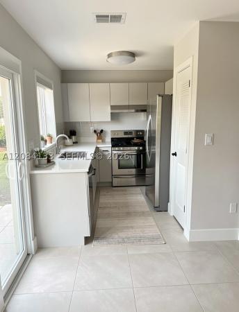 9136 NW 192nd Ter, Hialeah, Florida 33018, image 3