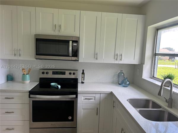 3270 NW 196th Ln, Miami Gardens, Florida 33056, image 3