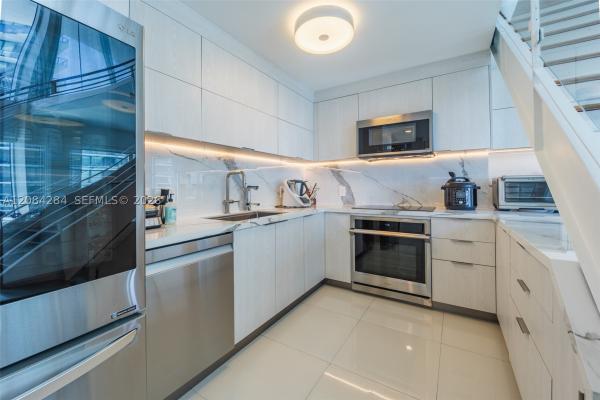 Infinity At Brickell, 60 SW 13th St #4006, Miami, Florida 33130, image 3