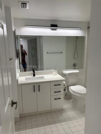 Sunrise Lakes 4, 2541 N Nob Hill Rd #109, Sunrise, Florida 33322, image 2