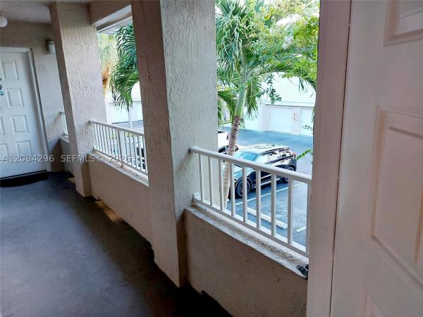 LakeView Club, 2841 N Oakland Forest Dr #201, Oakland Park, Florida 33309, image 2
