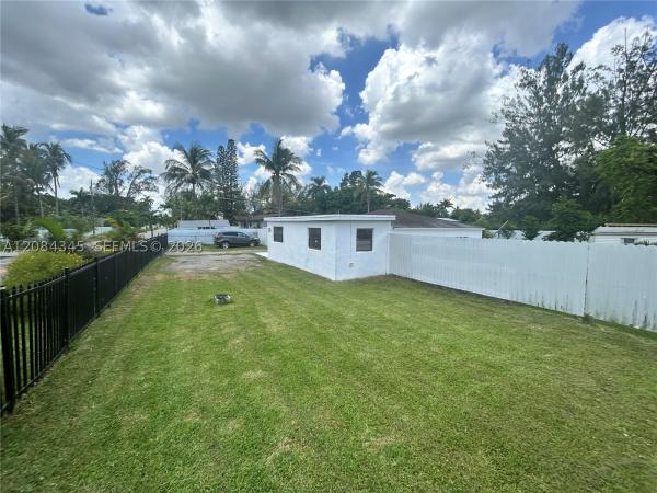 1843 NW 107th St, Unincorporated Dade County, Florida 33167, image 2