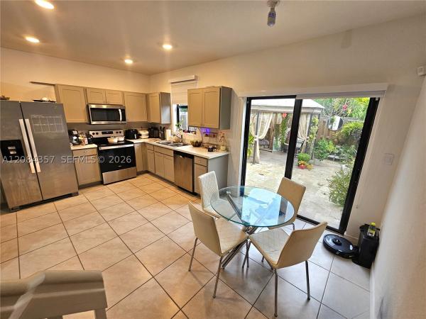 300 NE 12th St, Florida City, Florida 33034, image 2