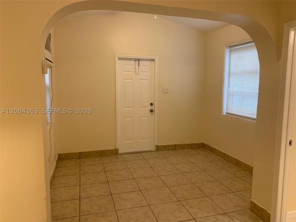 470 NE 162nd St, Unincorporated Dade County, Florida 33162, image 1