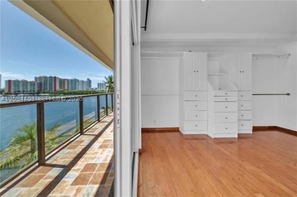 Pelican Landing, 4000 NE 168th St #PH-1A, North Miami Beach, Florida 33160, image 2