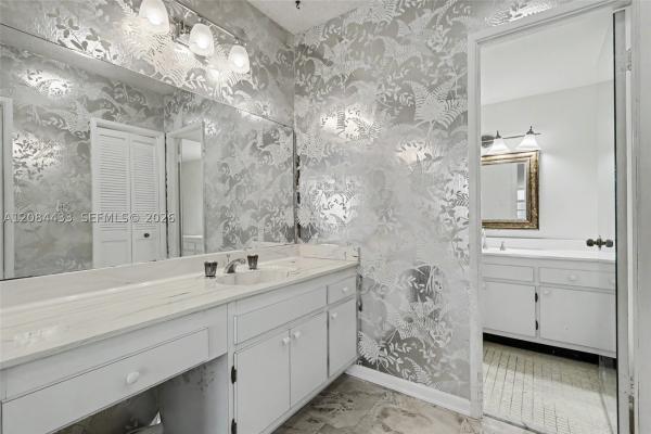 Hillcrest, 4330 Hillcrest Dr #520, Hollywood, Florida 33021, image 2