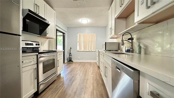 Golfview Colony, 566 SW 20th Ct #5, Delray Beach, Florida 33445, image 1