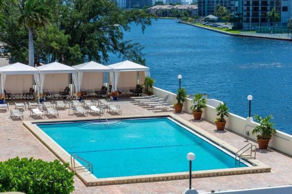 The Residences On Hollywood Beach, 3000 S Ocean Dr #1606, Hollywood, Florida 33019, image 2