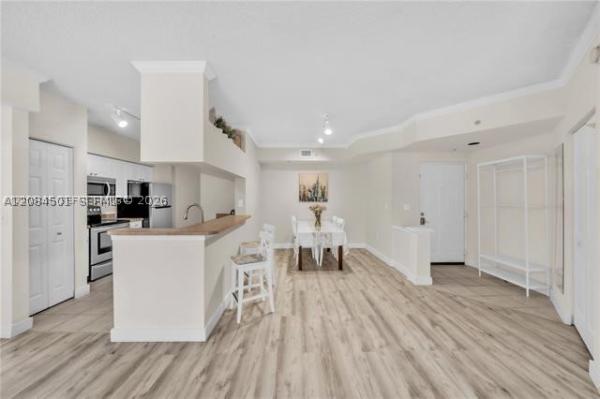 Porto Bellagio, 17145 N Bay Rd #4304, Sunny Isles Beach, Florida 33160, image 2
