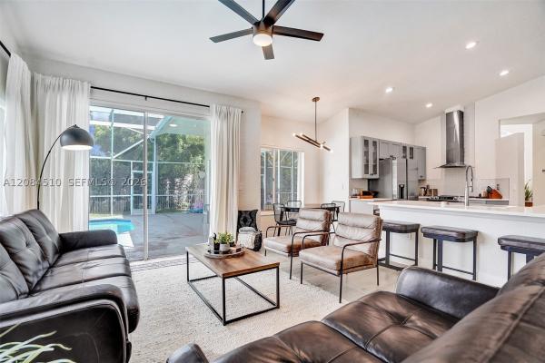 Emerald Lake Estates At The Landings, 10261 SW 13th St, Pembroke Pines, Florida 33025, image 2