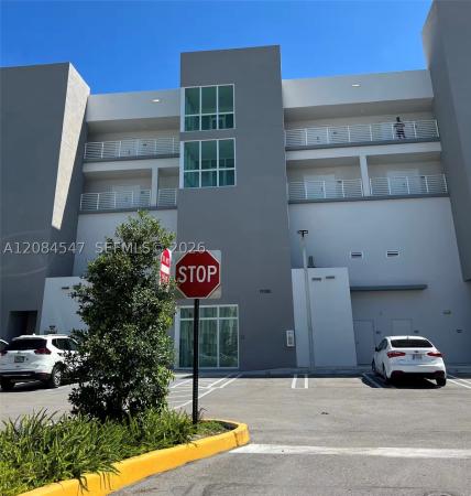 19380 NE 26th Ave #205, Unincorporated Dade County, Florida 33180, image 3