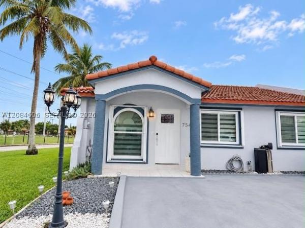 7548 NW 173rd Ter, Hialeah, Florida 33015, image 2